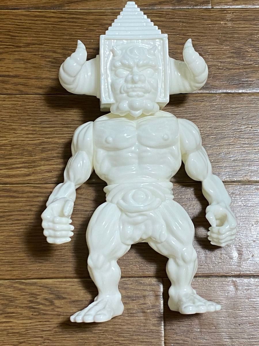 海外限定 raygunwizard sofubi Cubehead ソフト フィギュア 白 海外限定 raygunwizard sofubi Cubehead ソフト フィギュア 白