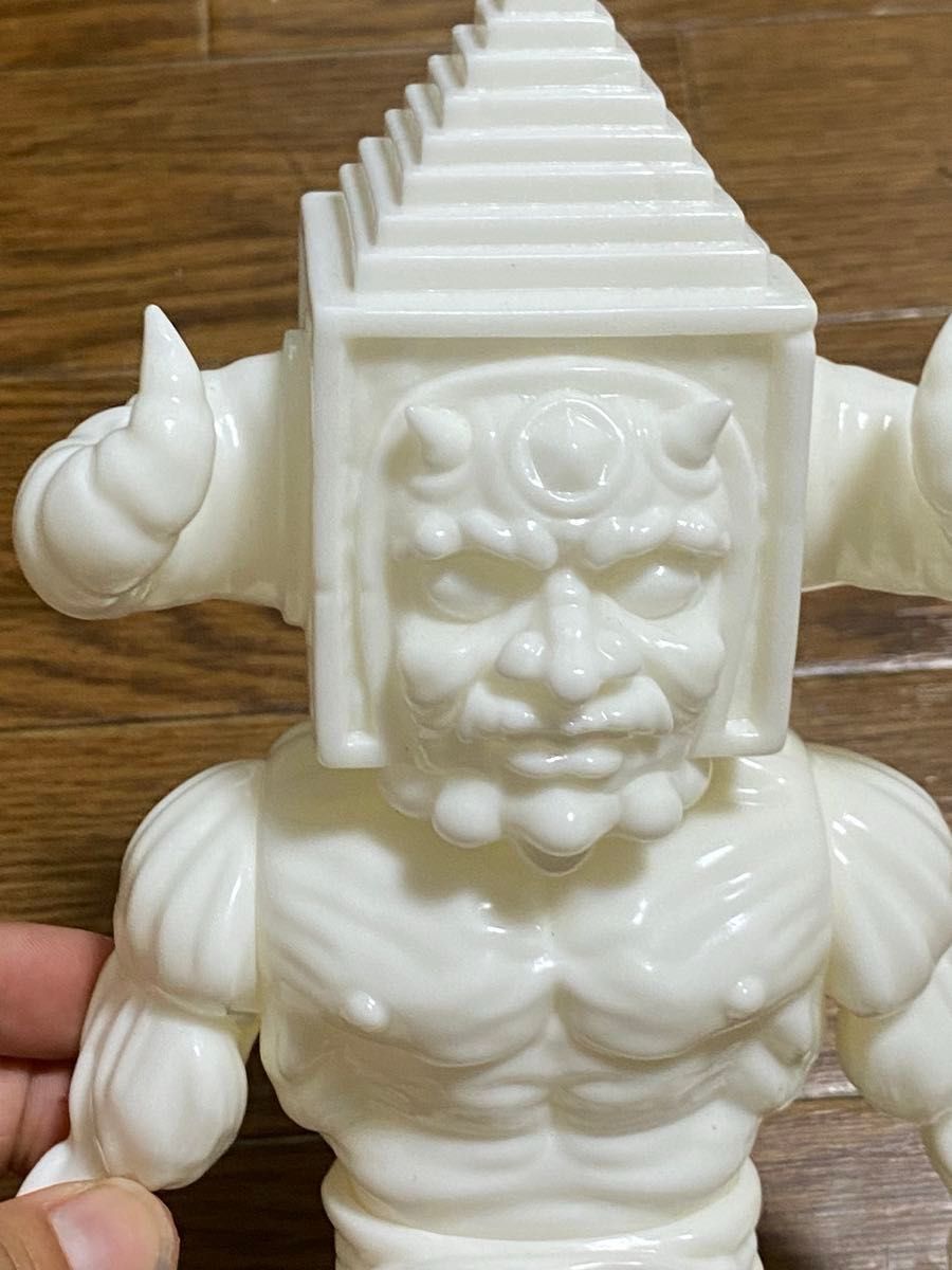 海外限定 raygunwizard sofubi Cubehead ソフト フィギュア 白 海外限定 raygunwizard sofubi Cubehead ソフト フィギュア 白