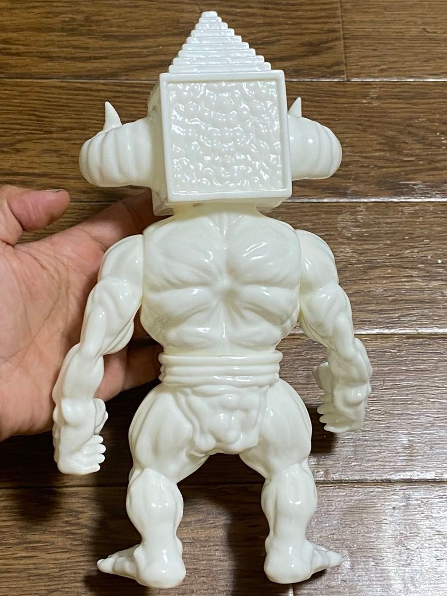 海外限定 raygunwizard sofubi Cubehead ソフト フィギュア 白 海外限定 raygunwizard sofubi Cubehead ソフト フィギュア 白