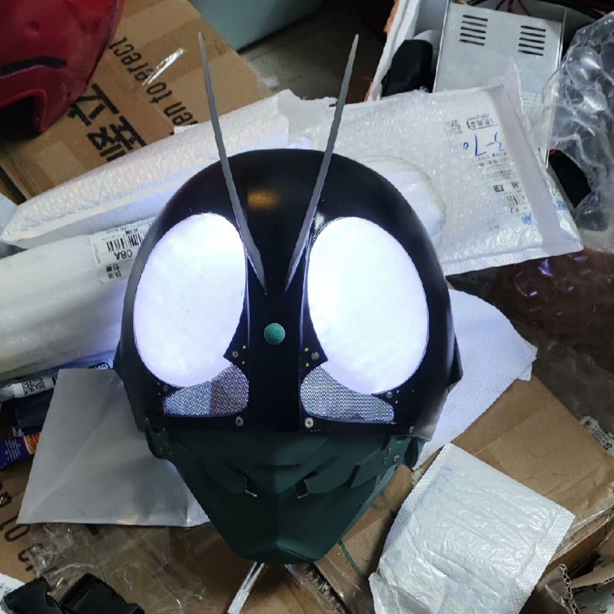 シン仮面ライダー第1号マスク1/1コスプレ アトラク 磁石装置付き シン仮面ライダー第1号マスク1/1コスプレ アトラク 磁石装置付き