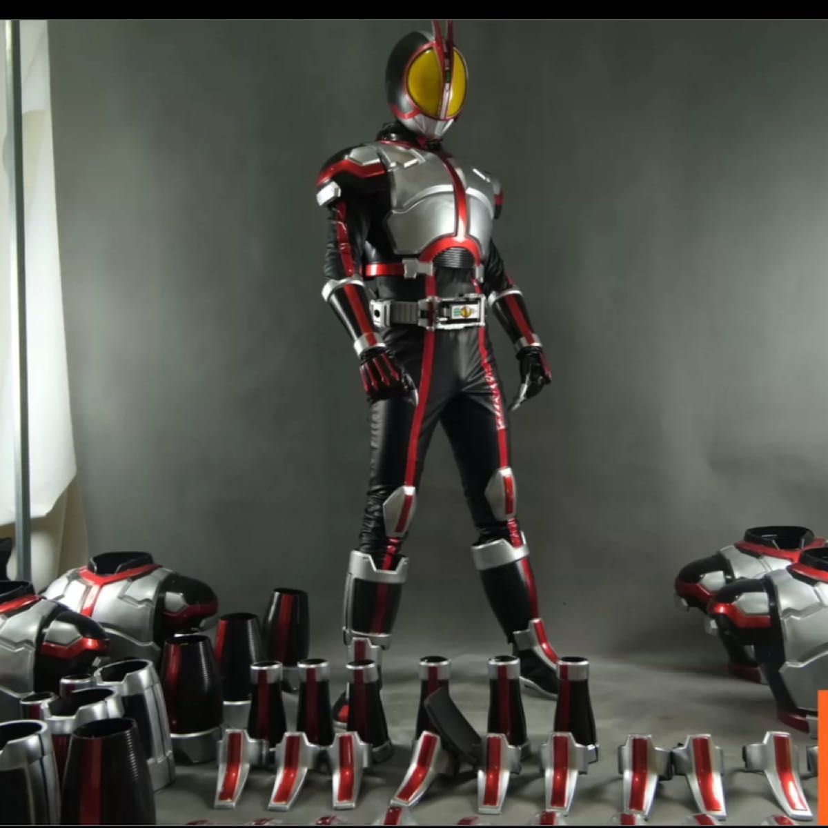 お値下げ シン仮面ライダー第一号1/1マスク 磁石装置 複眼発光 お値下げ シン仮面ライダー第一号1/1マスク 磁石装置 複眼発光