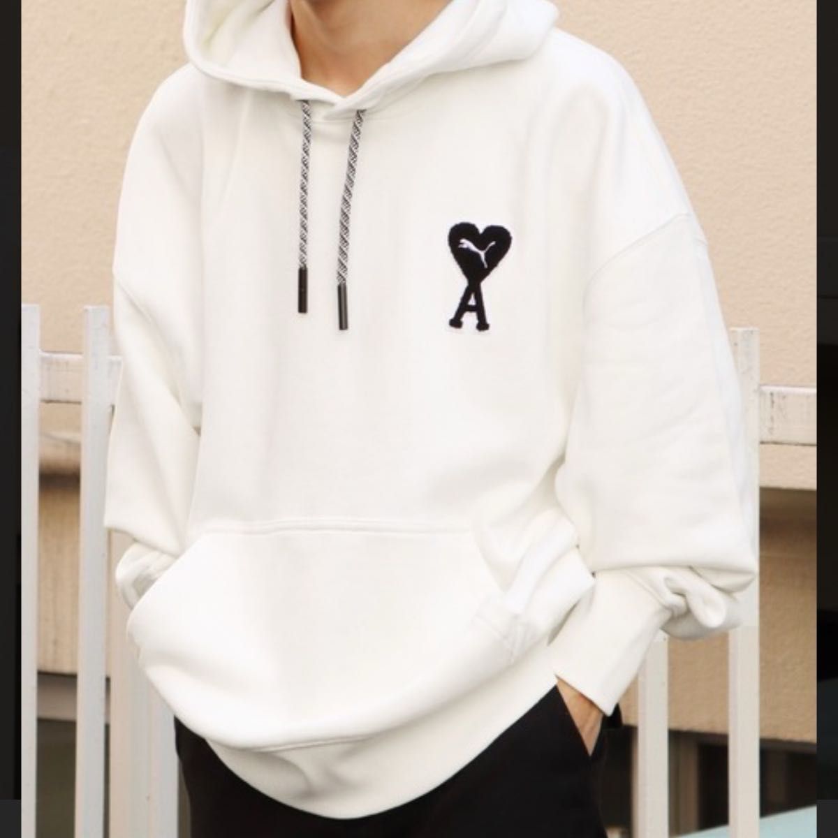 新品未使用・正規品】AMIParis × PUMAパーカー【XS】アミパリス 新品未使用・正規品】AMIParis × PUMAパーカー【XS】アミパリス