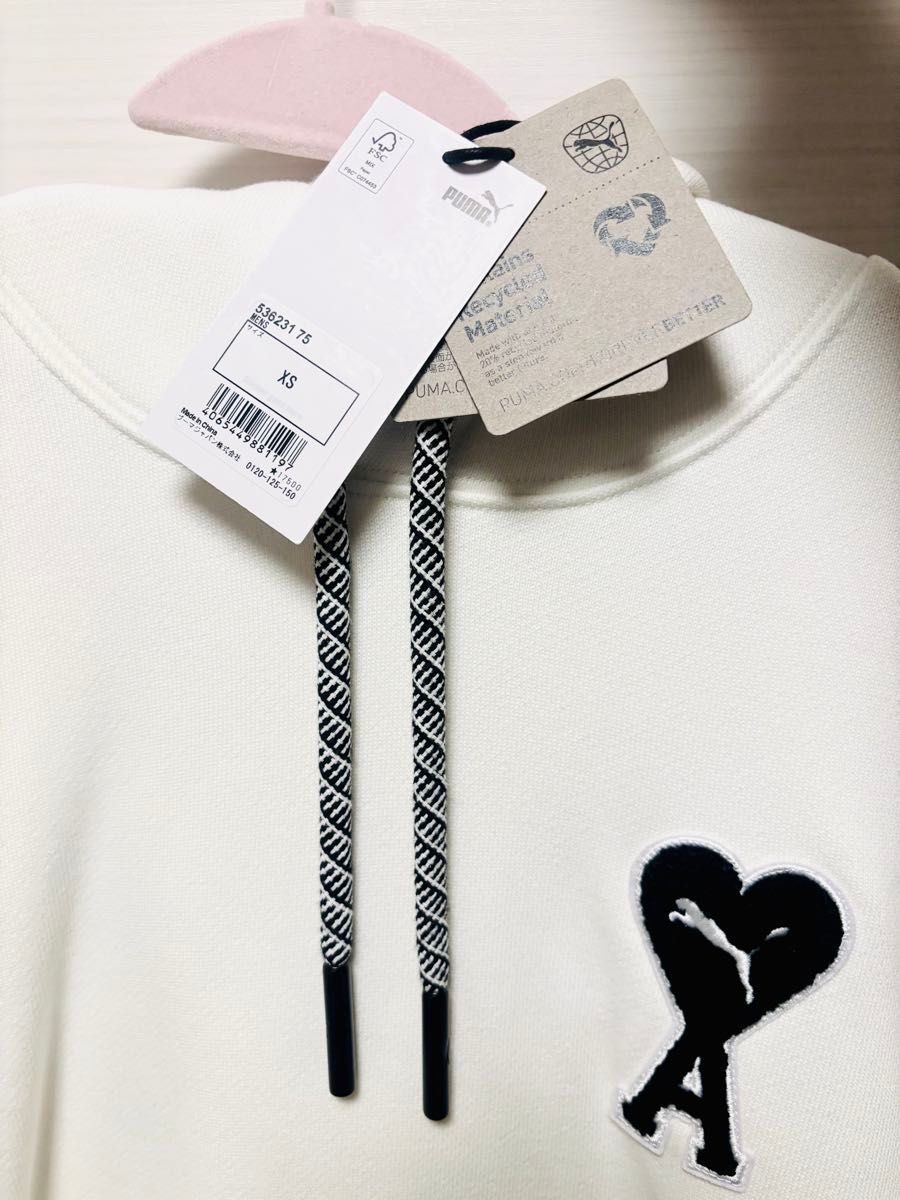新品未使用・正規品】AMIParis × PUMAパーカー【XS】アミパリス 新品未使用・正規品】AMIParis × PUMAパーカー【XS】アミパリス