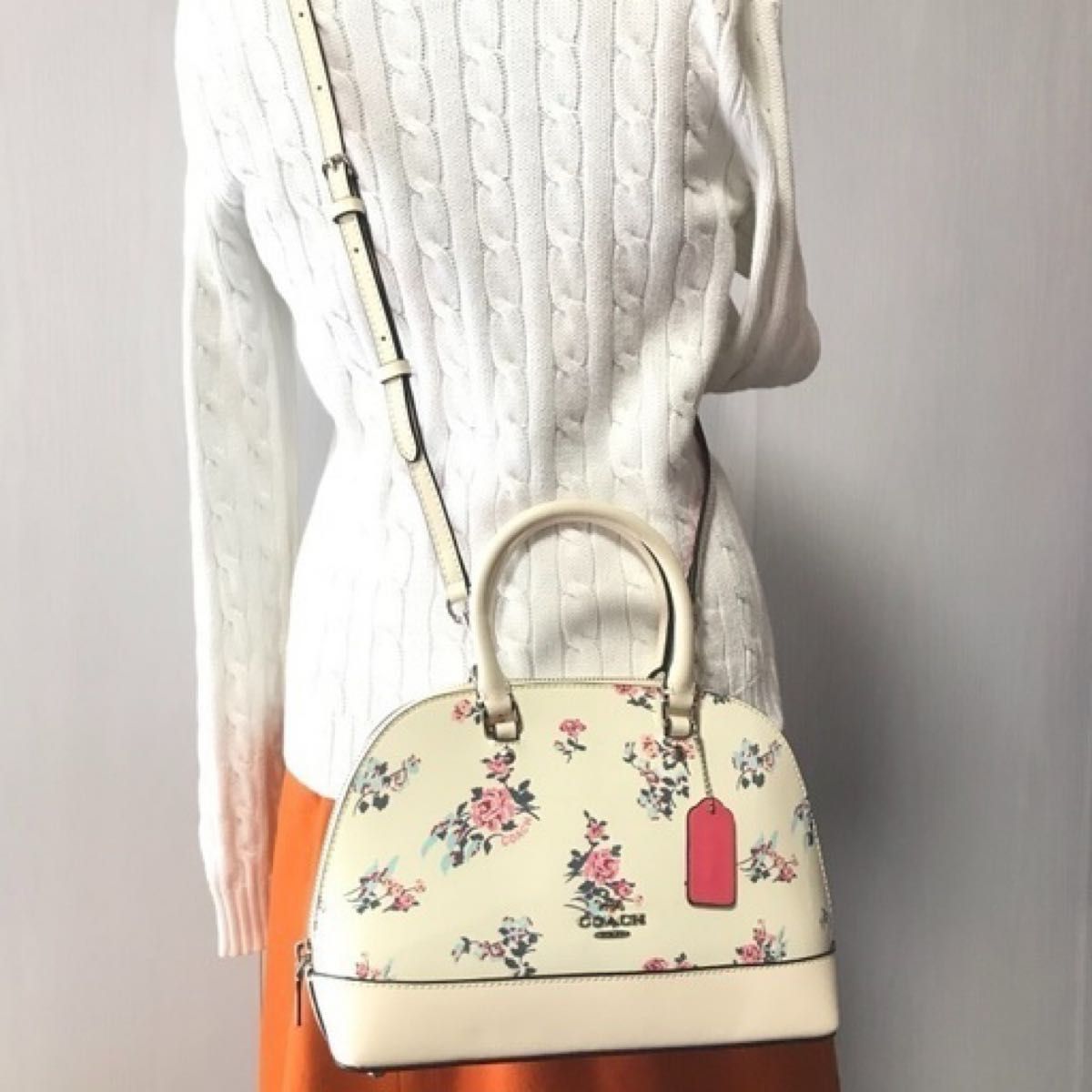 COACH コーチ エナメルレザー 2wayショルダーバッグ フラワー COACH コーチ エナメルレザー 2wayショルダーバッグ フラワー