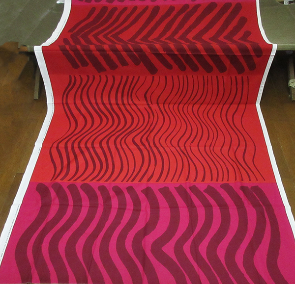 送料無料!302×145cm□marimekko マリメッコ SILKKIKUIKKA 送料無料!302×145cm□marimekko マリメッコ SILKKIKUIKKA
