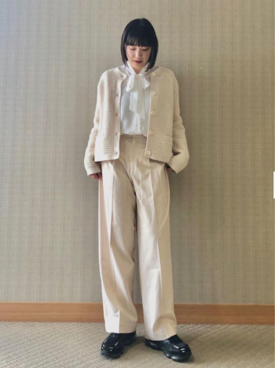 UNIQLOユニクロ ニットショートジャケットオフホワイト UNIQLOユニクロ ニットショートジャケットオフホワイト