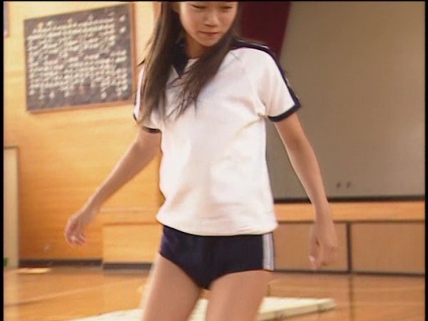女子高制服図鑑 2005 ほしのあすか(星野飛鳥) 鮎川るみ 春野 女子高制服図鑑 2005 ほしのあすか(星野飛鳥) 鮎川るみ 春野
