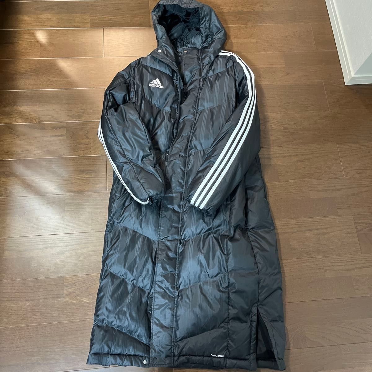 adidas ベンチコート
