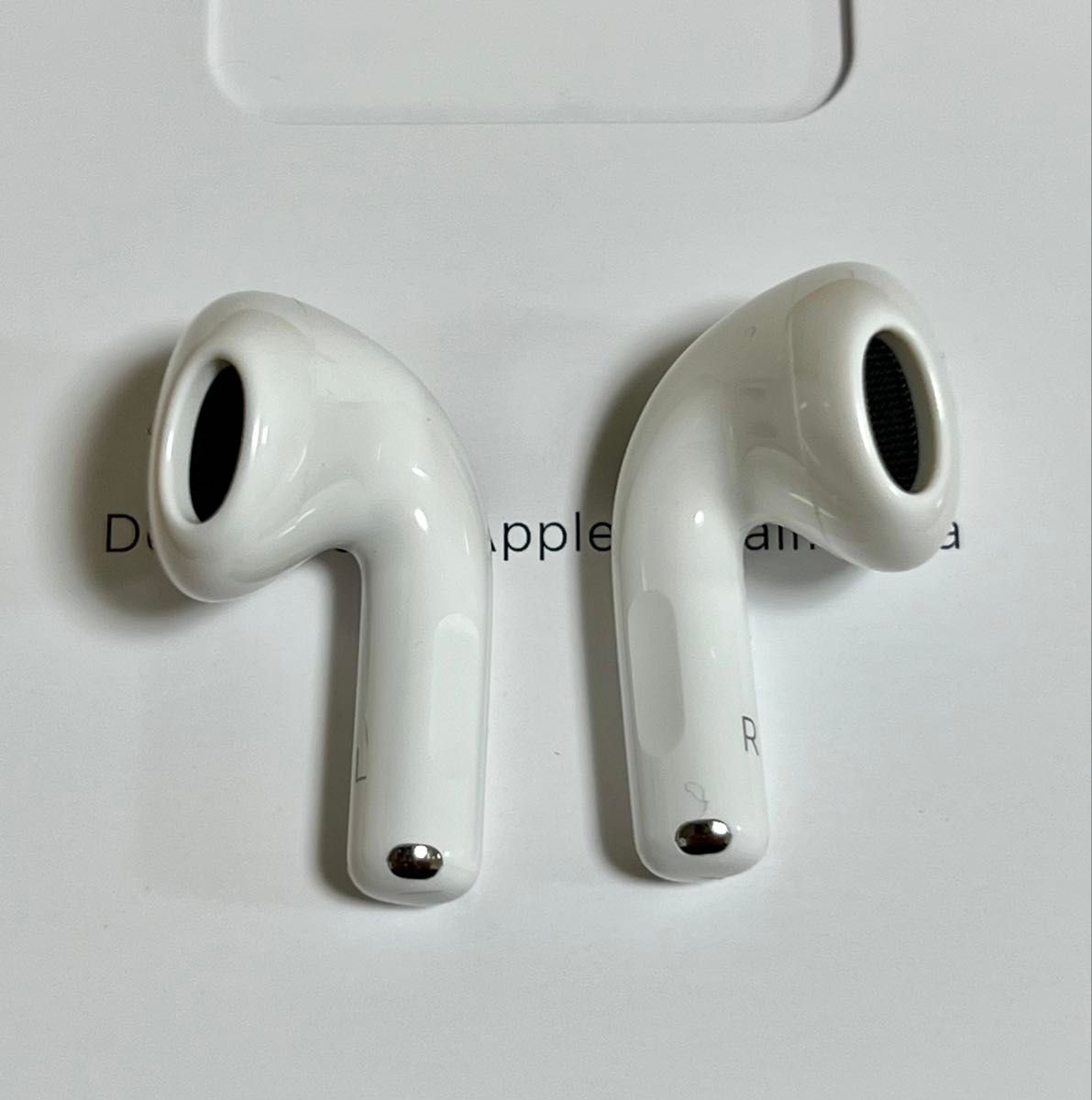 Apple AirPods 4 ANC エアポッズ 第4世代 ノイズキャンセリング MXP93J/A 美品 Apple AirPods 4 ANC エアポッズ 第4世代 ノイズキャンセリング MXP93J/A 美品