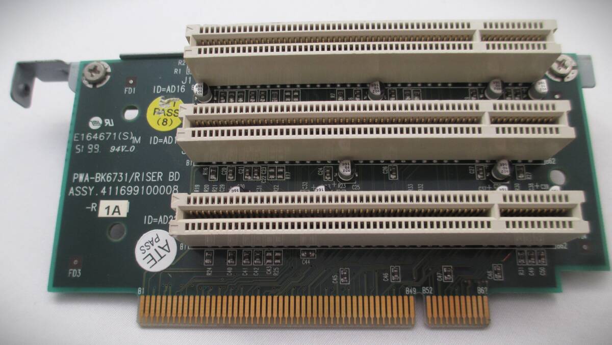 ライザーカード(PCIバスx3)