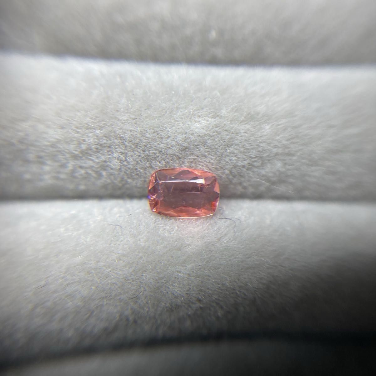 交渉お気軽に♪ソ付き ヴェイリネナイト 0.144ct ベイリネナイト クッションミックスカット ルース 天然石