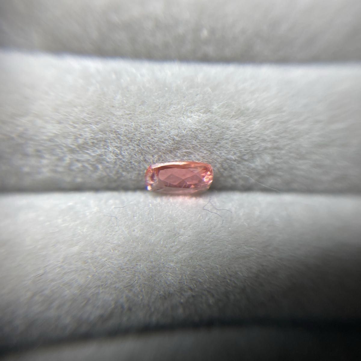 交渉お気軽に♪ソ付き ヴェイリネナイト 0.144ct ベイリネナイト クッションミックスカット ルース 天然石