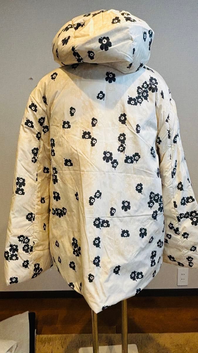 マリメッコ Toppa Pikkuinen Unikko ダウンコート marimekko マリメッコ Toppa Pikkuinen Unikko ダウンコート marimekko