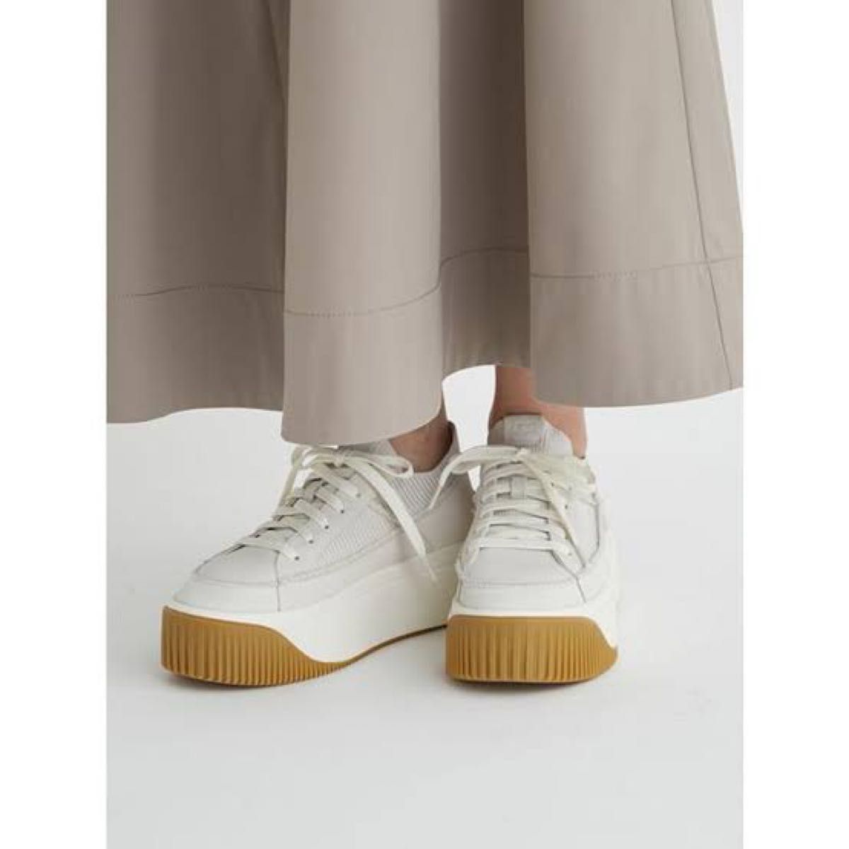 UGG 【EZ-Duzzit Lace】24 5cm 厚底 ホワイト スニーカー 白 UGG 【EZ-Duzzit Lace】24 5cm 厚底 ホワイト スニーカー 白