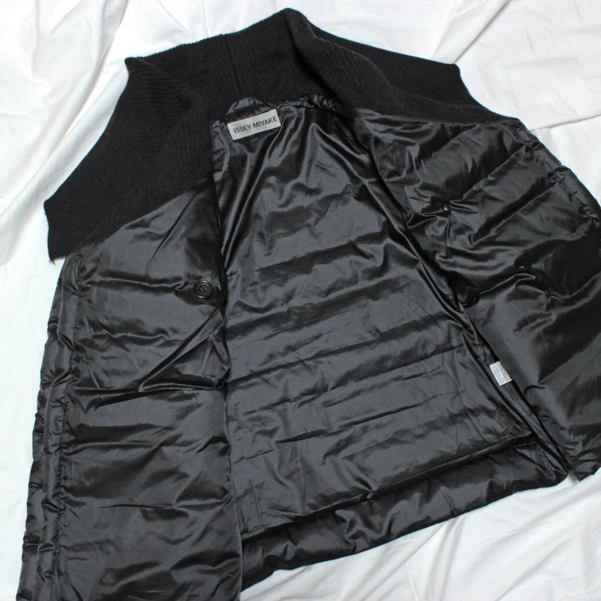 ISSEY MIYAKE 襟ニット切替ダウンジャケット ダウン90％ size2 BLACK ●イッセイミヤケ 黒 ブラック down jacket レディース●