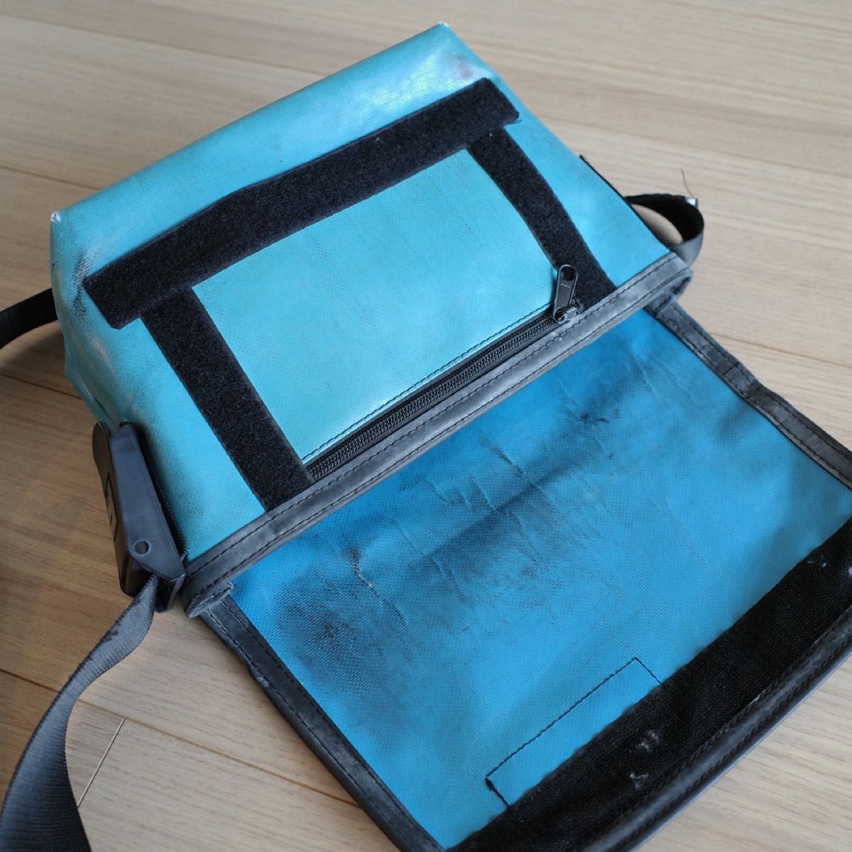 FREITAG ショルダーバッグ + ショルダーストラップ フライターグ FREITAG ショルダーバッグ + ショルダーストラップ フライターグ
