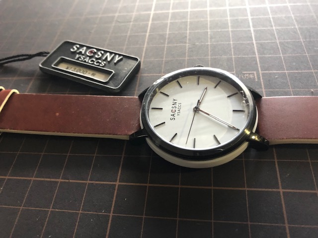 新品 タグ・フィルム付き 良デザイン SACSNY Y'SACCS サクスニーイザック ホワイト×ブラウン クオーツ メンズ 腕時計 