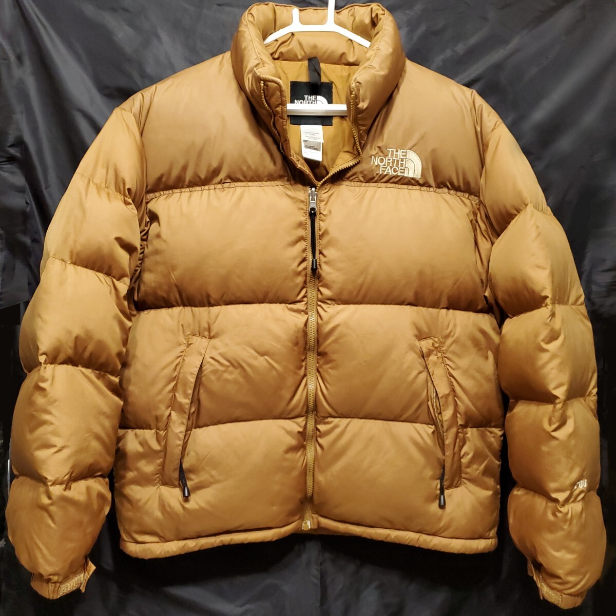 9765円 大きめL THE NORTH FACE NUPTSE ヌプシ 700 センターロゴ 9765円 大きめL THE NORTH FACE NUPTSE ヌプシ 700 センターロゴ