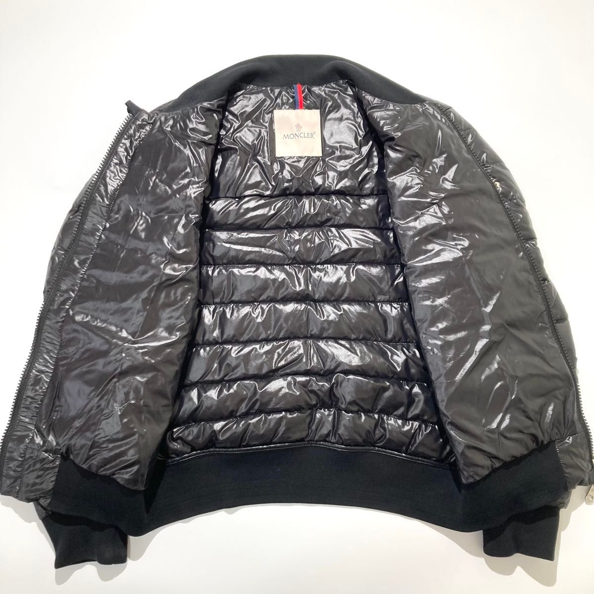 近年モデル】MONCLER ダウンジャケット PEROUGES ブラック 近年モデル】MONCLER ダウンジャケット PEROUGES ブラック