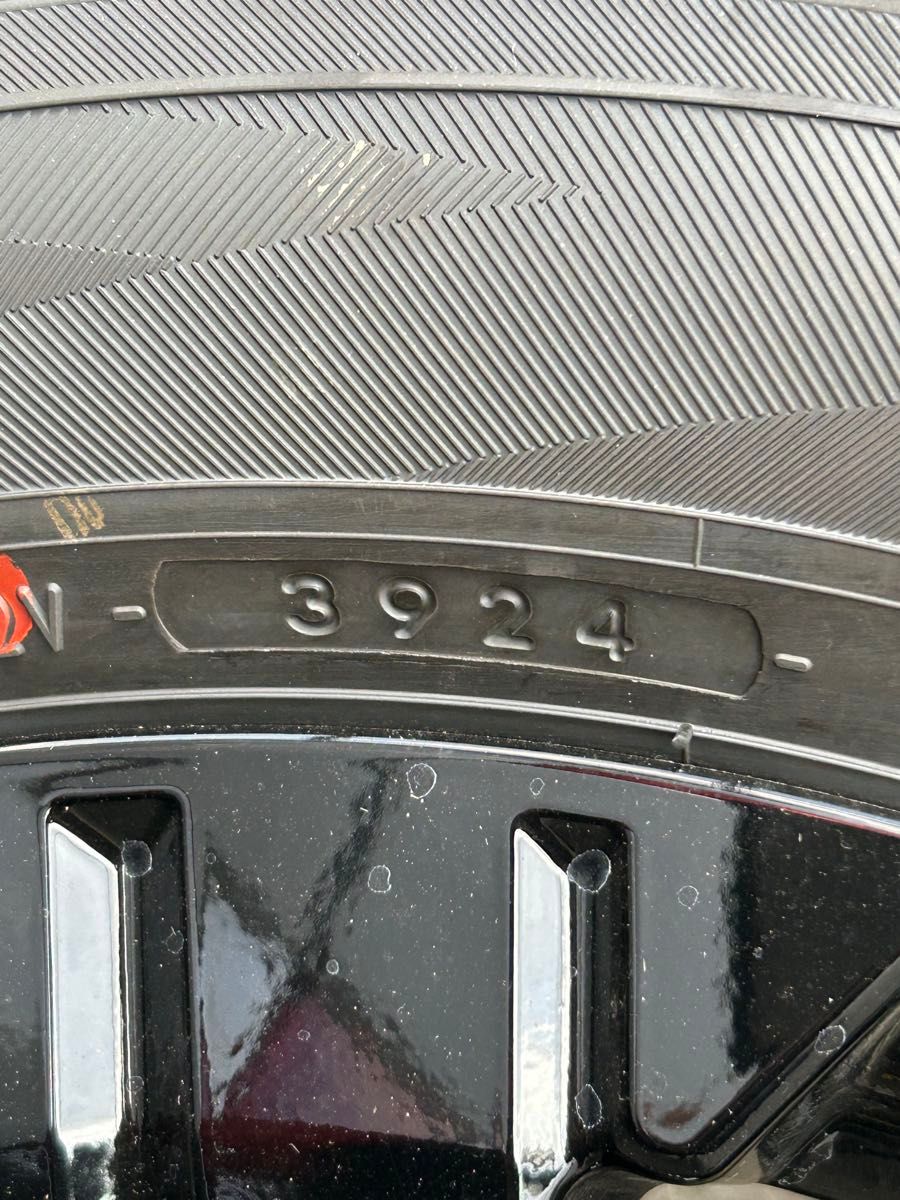 デリカD5 Chamonixシャモニー 新車取外しタイヤホイールセット デリカD5 Chamonixシャモニー 新車取外しタイヤホイールセット