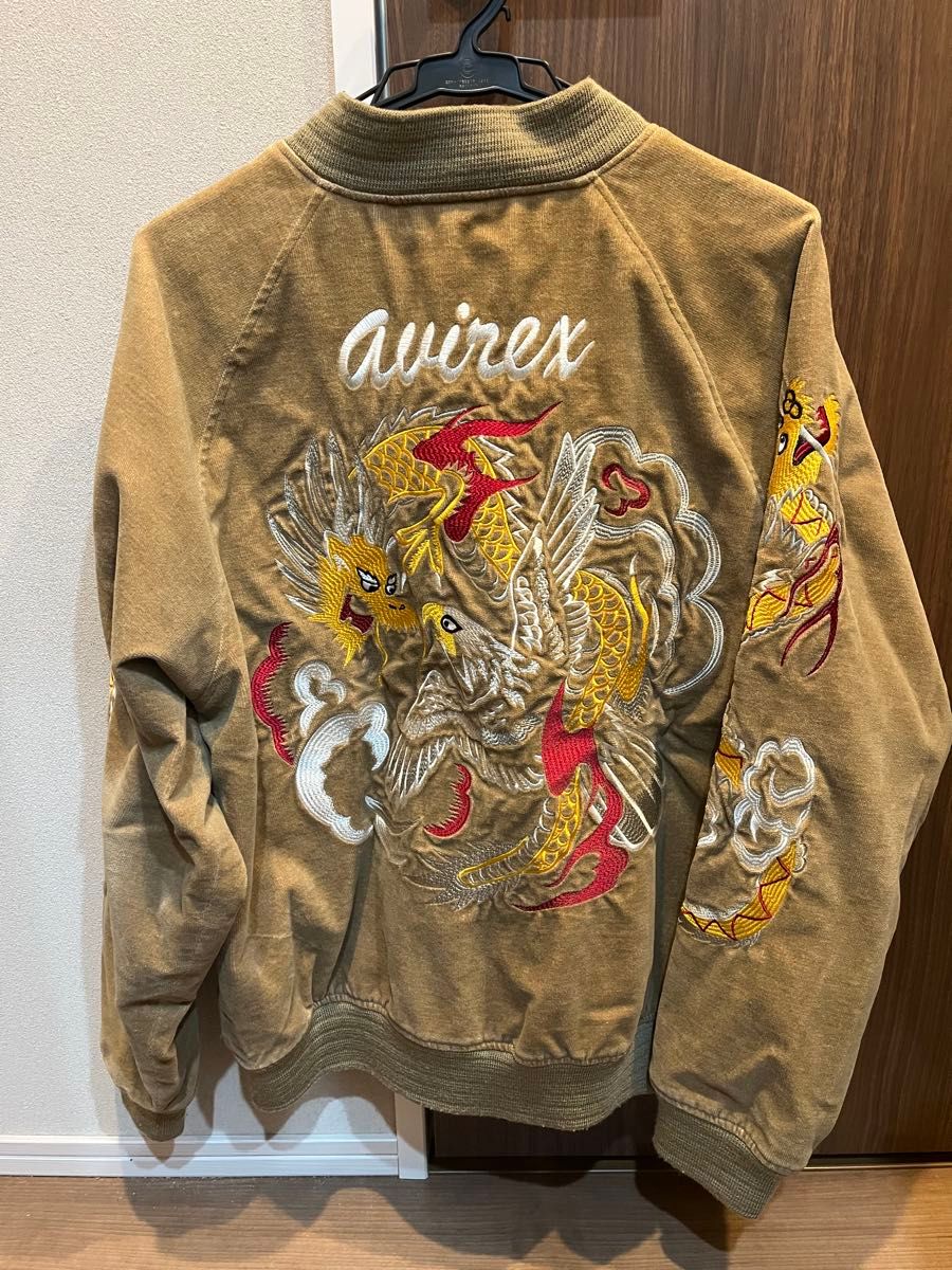 AVIREX スカジャン リバーシブル 別珍 虎龍鷹 刺繍 ベージュMA-1 AVIREX スカジャン リバーシブル 別珍 虎龍鷹 刺繍 ベージュMA-1