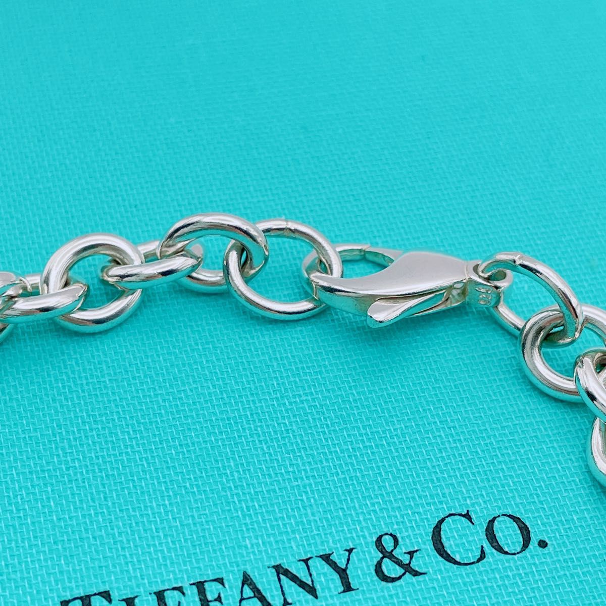 Tiffany & Co オーバル タグ ブレスレット シルバー チェーン Tiffany & Co オーバル タグ ブレスレット シルバー チェーン