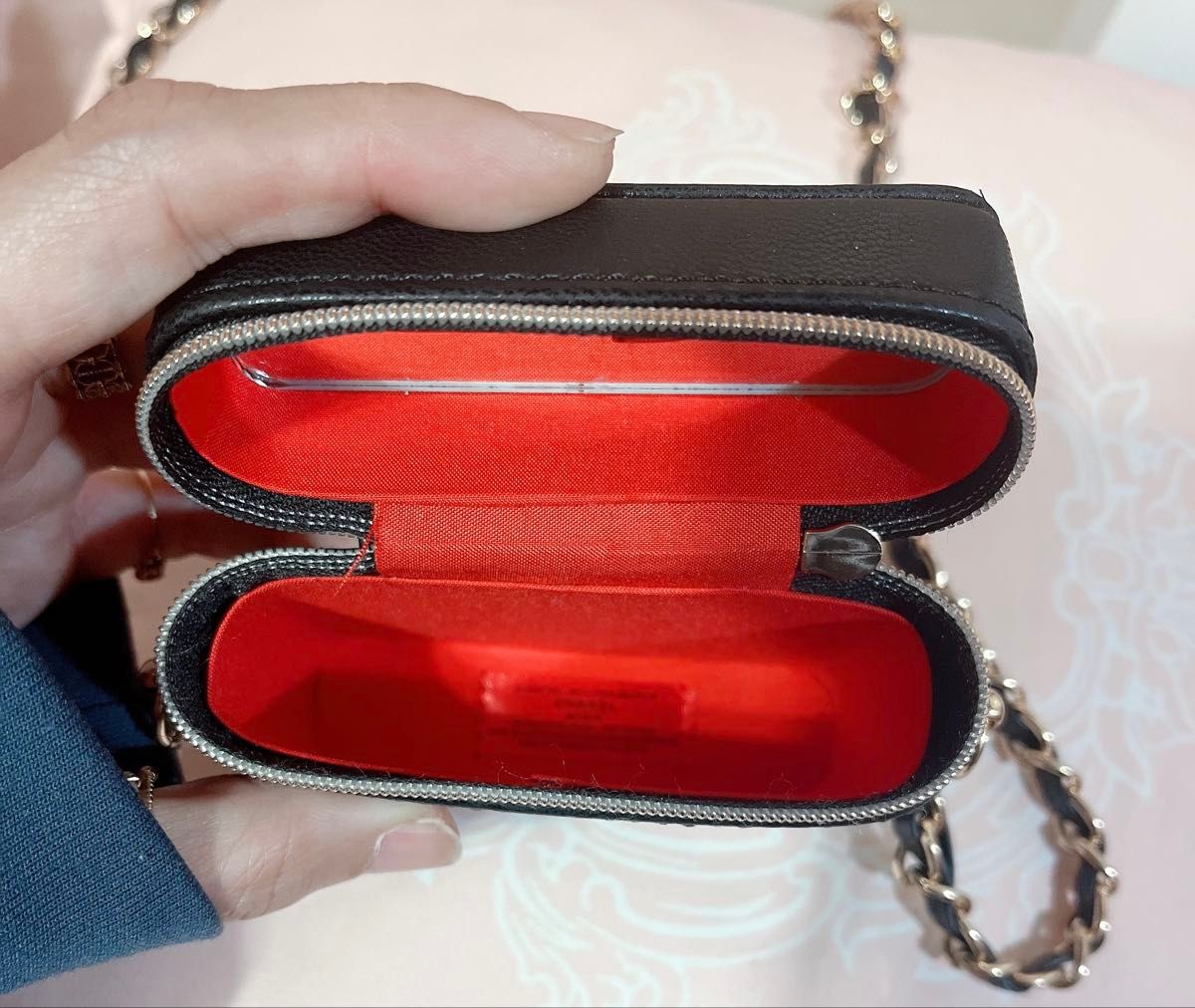CHANEL ノベルティ シャネル リップケースポーチ チェーン付き CHANEL ノベルティ シャネル リップケースポーチ チェーン付き