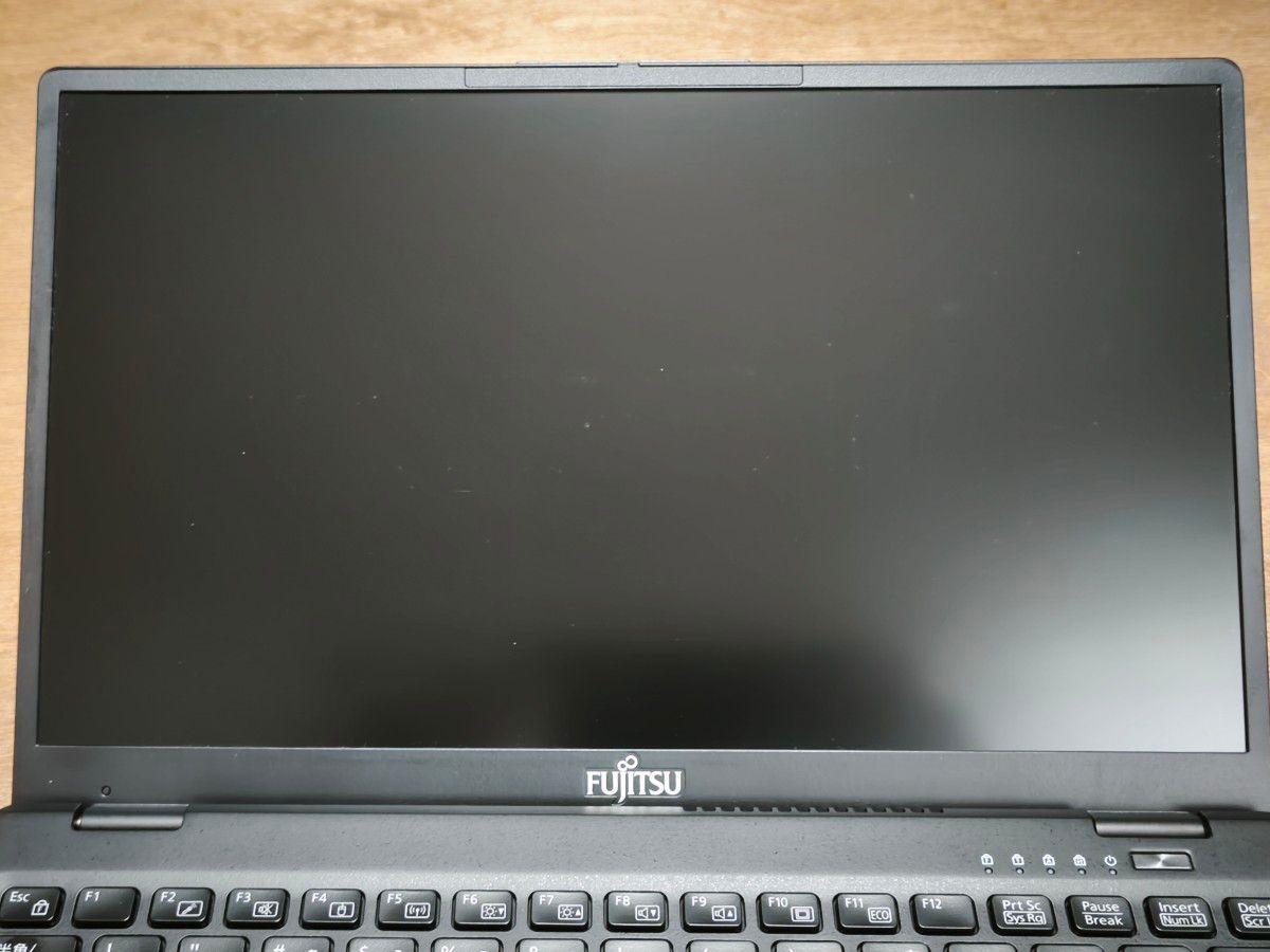 レッド天板【超軽量717g】富士通 FUTRO U9311M i7-1165G7 16GB レッド天板【超軽量717g】富士通 FUTRO U9311M i7-1165G7 16GB