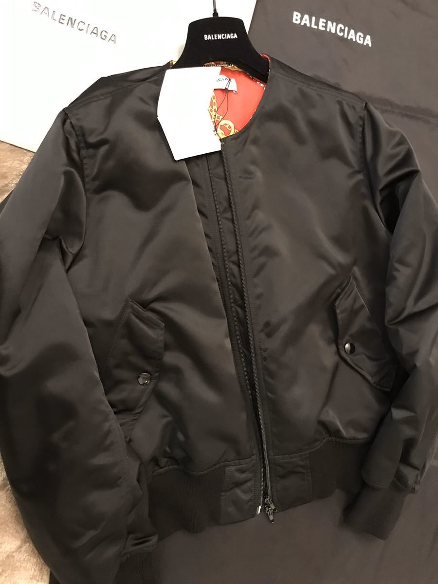 大幅値下げ バレンシアガ MA-1 34 ボンバージャケット スカーフ付き ブラック ナイロン シルク アウター ジャケット ブルゾン ジャンバー