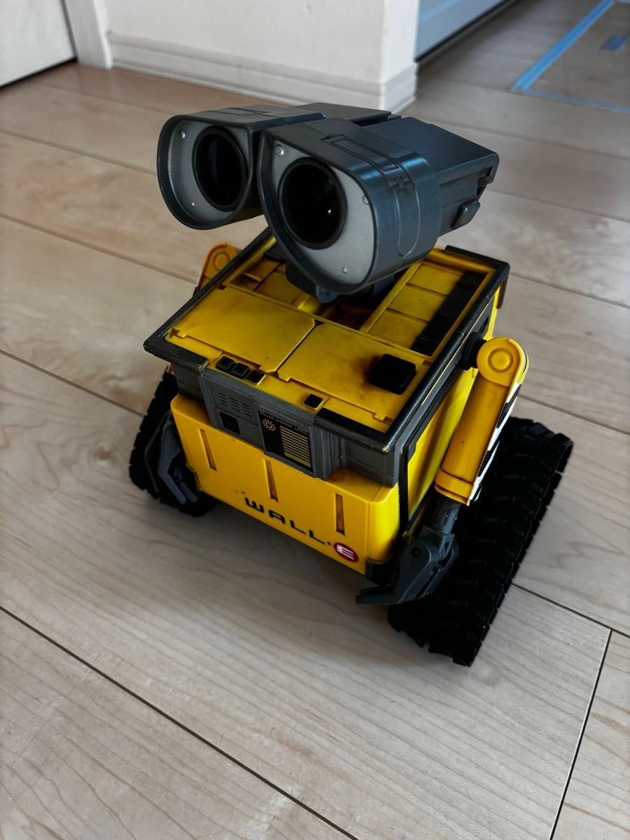 ディズニー・ピクサーWALL-E ウォーリーラジコン(リモコンなし ディズニー・ピクサーWALL-E ウォーリーラジコン(リモコンなし