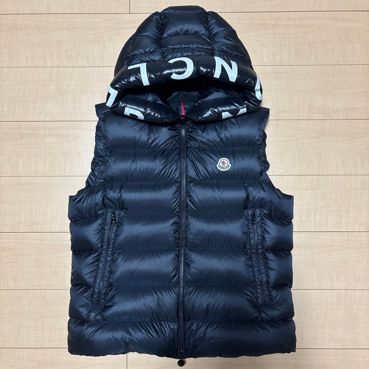 極美品】MONCLER モンクレール メンズ ダウンベスト ジレ サイズ 極美品】MONCLER モンクレール メンズ ダウンベスト ジレ サイズ