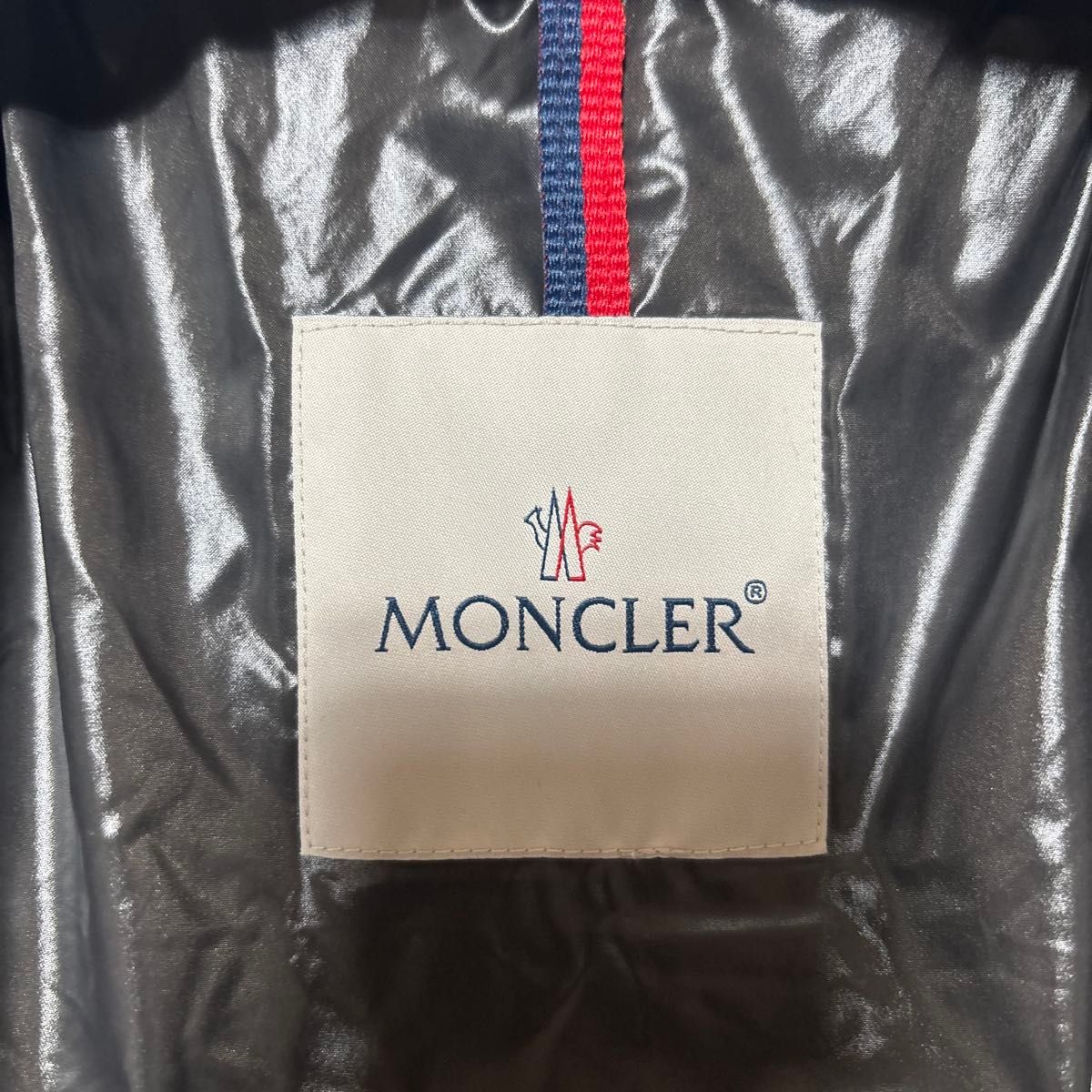 最新・2024年購入】MONCLER モンクレール ダウンジャケット 最新・2024年購入】MONCLER モンクレール ダウンジャケット