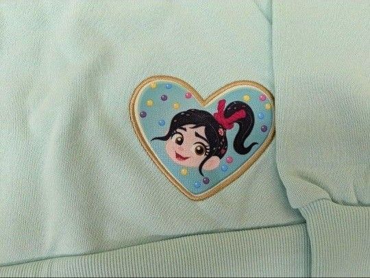 ディズニー パルパルーザ ヴァネロペ パーカー サイズM〜L ディズニー パルパルーザ ヴァネロペ パーカー サイズM〜L