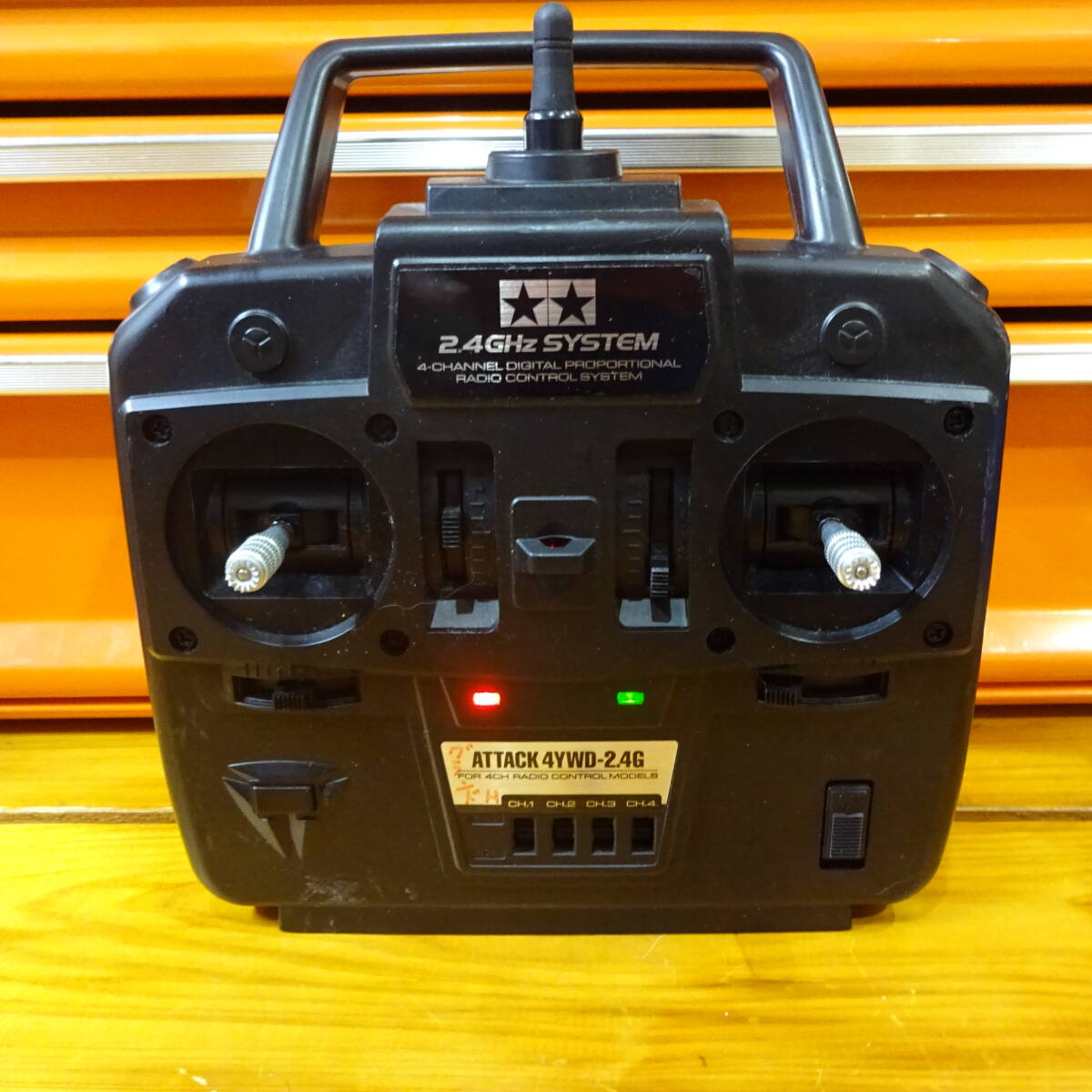 ATTACK 4YWD-2.4G ラジコン送信機 タミヤ Yahoo!オークション - タミヤ 2.4GHz ATTACK 4YWD 送信機