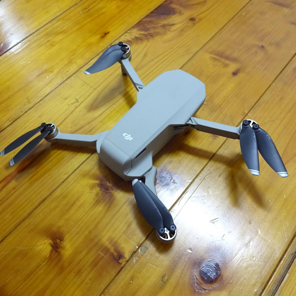 DJI MAVIC MINI 本体のみ 動作確認済 ホビーラジコン DJI MAVIC MINI 本体のみ 動作確認済 ホビーラジコン