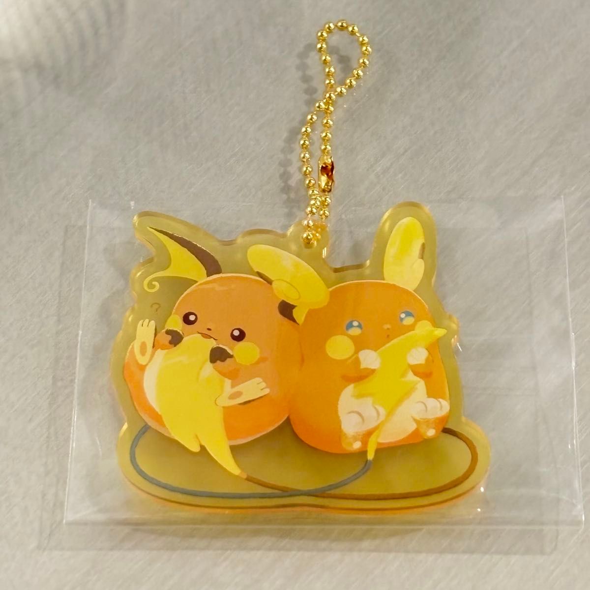 ポケモン にたものどうし アクリルチャーム ライチュウ アローラ ポケモン にたものどうし アクリルチャーム ライチュウ アローラ