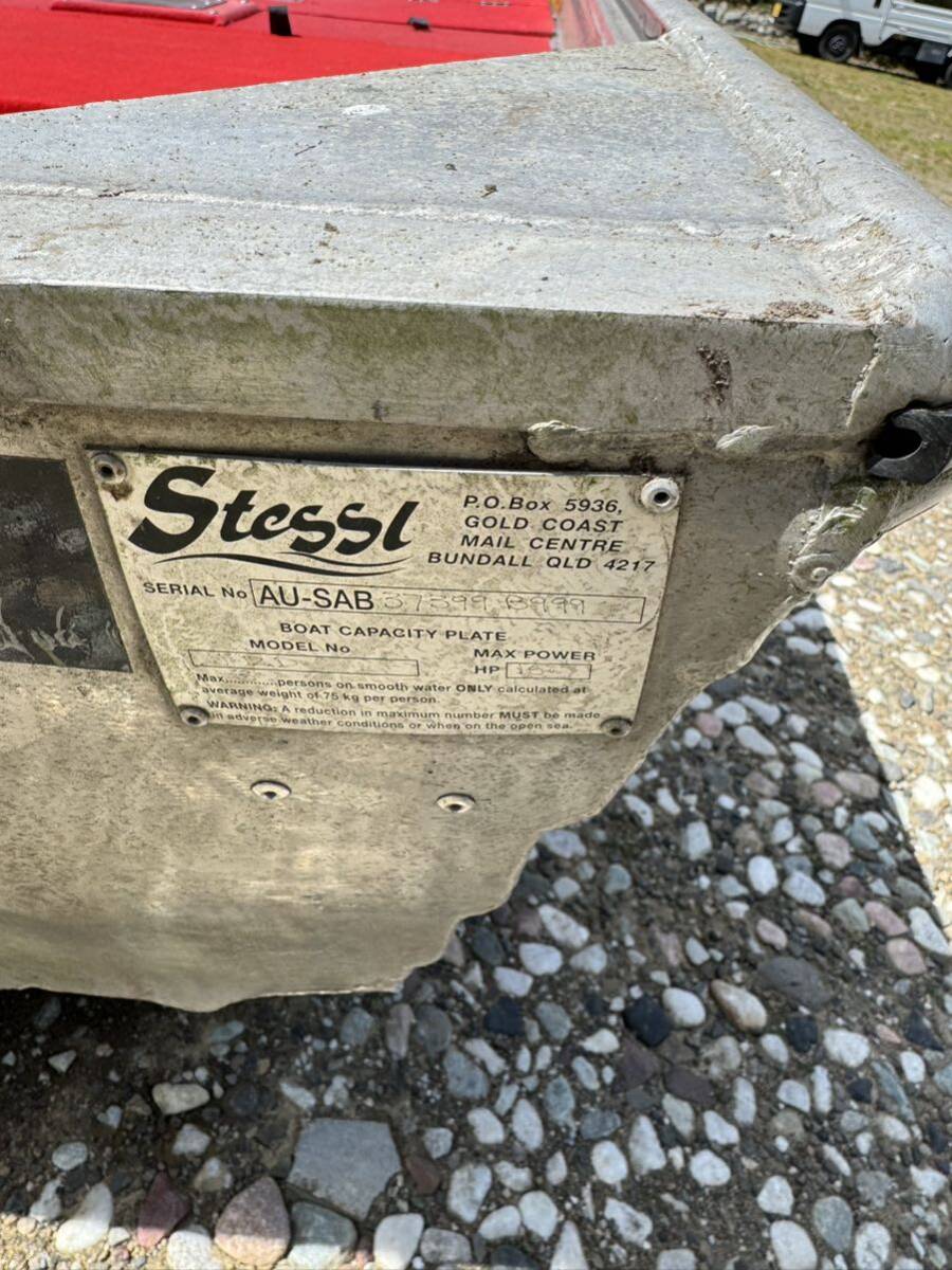 スティール 12ft 中古艇 Stessl Vハル デッキ付き 書類無し スティール 12ft 中古艇 Stessl Vハル デッキ付き 書類無し
