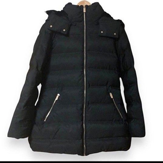 新品未使用 ZARA セミロング丈フード付きダウンジャケット 黒 S 新品未使用 ZARA セミロング丈フード付きダウンジャケット 黒 S