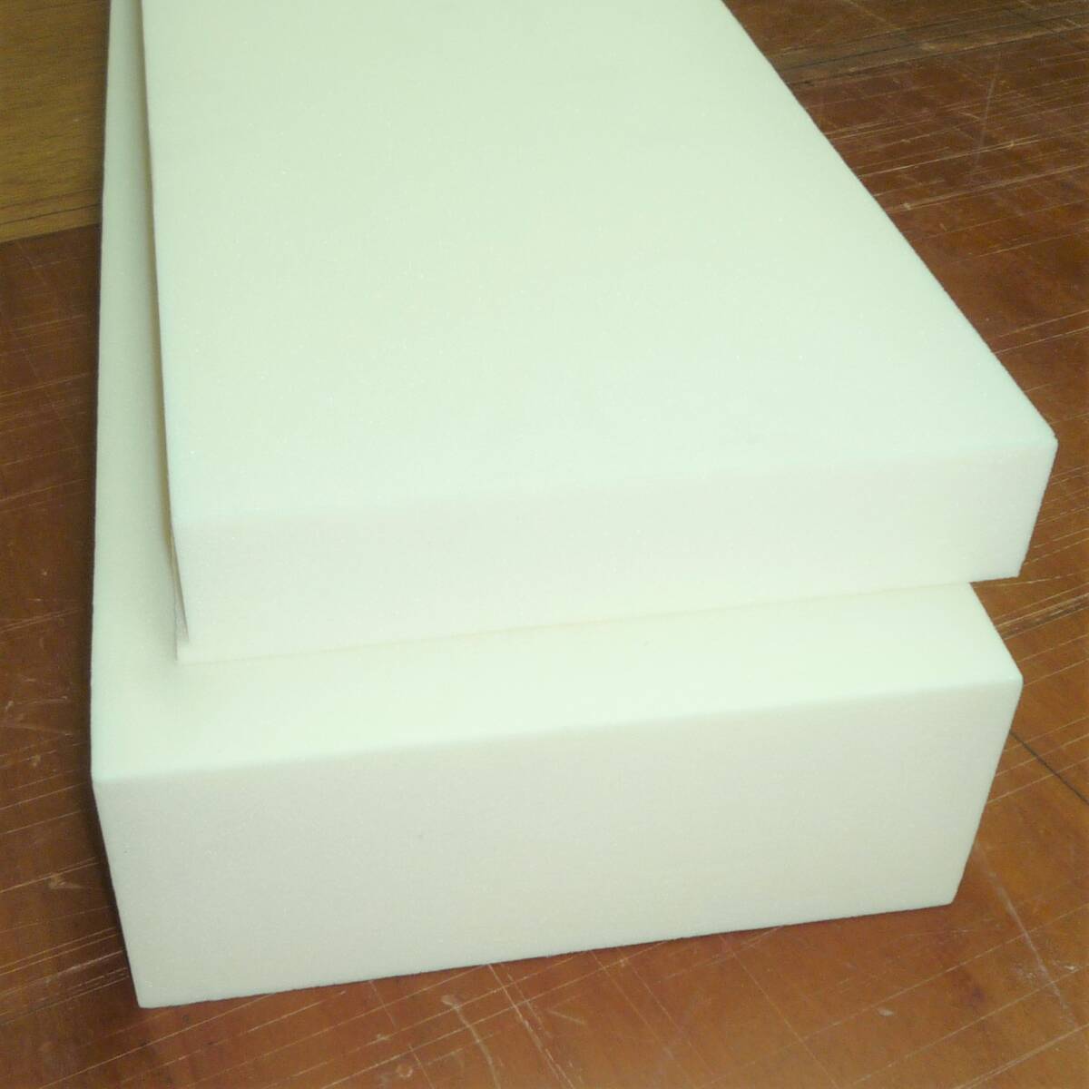 硬質発泡ウレタンフォームH100定尺100mm,1000W×2000L(全±20) 硬質発泡ウレタンフォームH100定尺100mm,1000W×2000L(全±20)