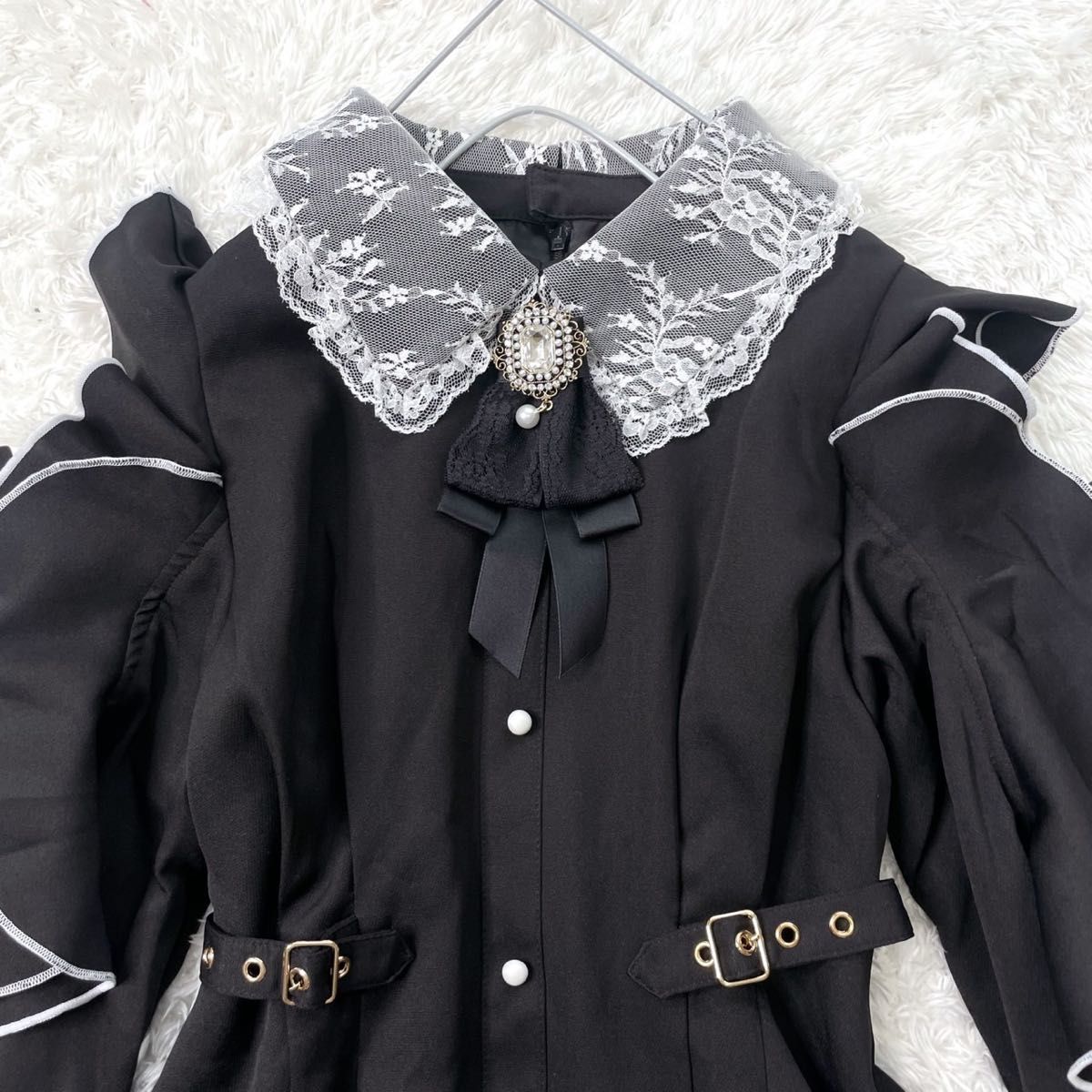 新品 ROJITA ロジータ ラッフルショルダーワンピース ブラック 新品 ROJITA ロジータ ラッフルショルダーワンピース ブラック