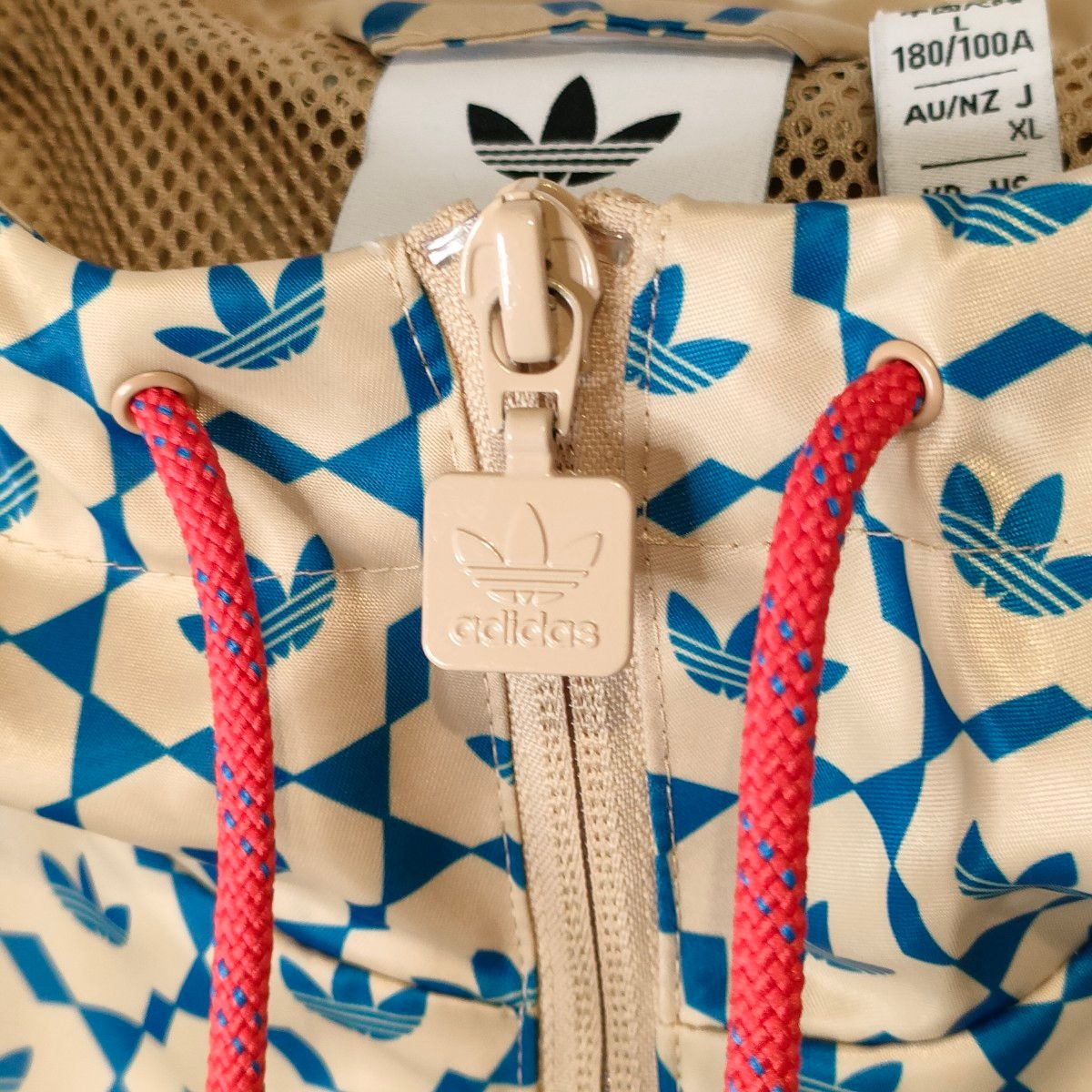 adidas Originals】ウインドブレーカー 人気 総柄 トレフォイル adidas Originals】ウインドブレーカー 人気 総柄 トレフォイル