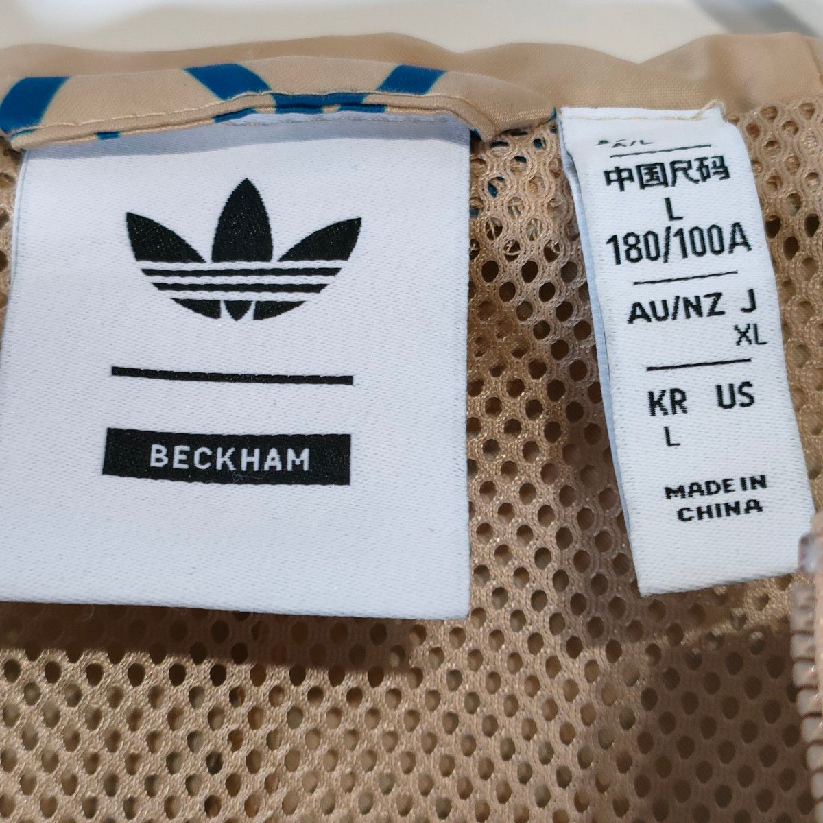 adidas Originals】ウインドブレーカー 人気 総柄 トレフォイル adidas Originals】ウインドブレーカー 人気 総柄 トレフォイル