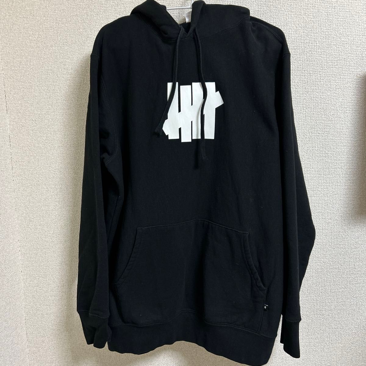 undefeated パーカー