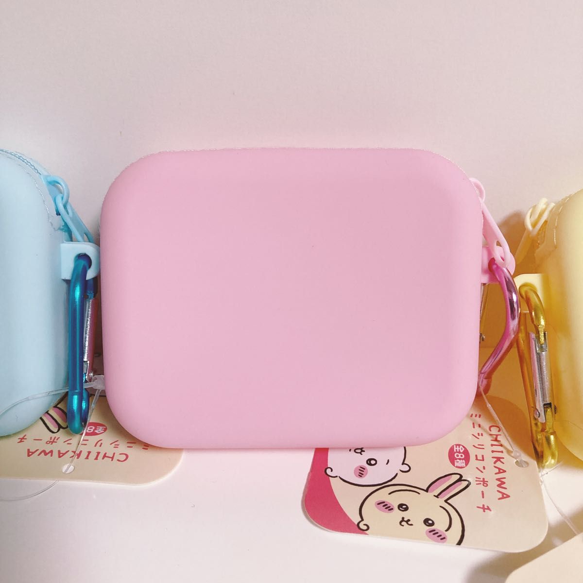 ちいかわ ハチワレ うさぎ ミニシリコンポーチ ミニ シリコン ちいかわ ハチワレ うさぎ ミニシリコンポーチ ミニ シリコン