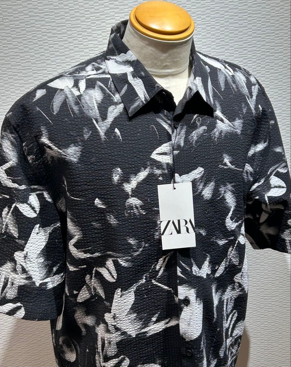 ZARA ザラ プリントシャツ ブラック柄 半袖シャツ L 未使用品 ZARA ザラ プリントシャツ ブラック柄 半袖シャツ L 未使用品