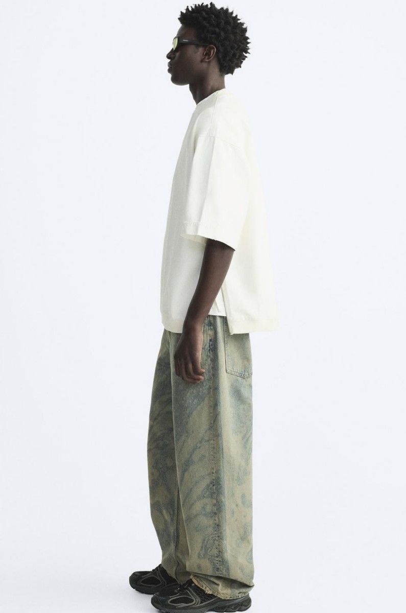 ZARA ジッパー デニムスウェットシャツ Lサイズ 2025年 白 ZARA ジッパー デニムスウェットシャツ Lサイズ 2025年 白