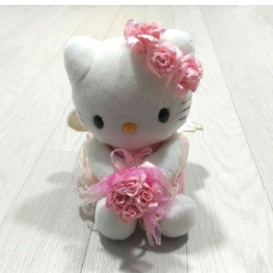 ハローキティ ぬいぐるみ 花冠付き バラ 花束 天使の羽 ドレス ハローキティ ぬいぐるみ 花冠付き バラ 花束 天使の羽 ドレス