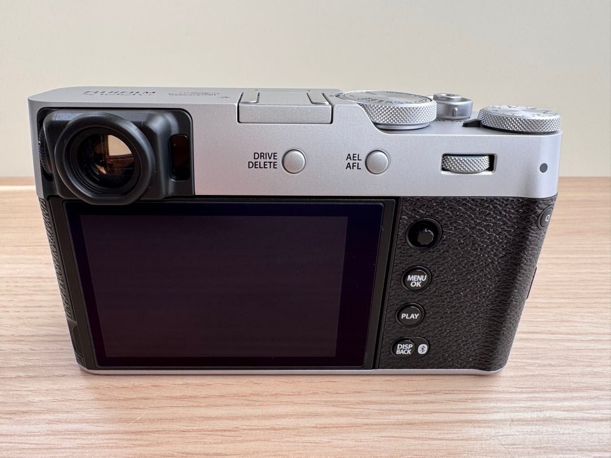 保証残あり】FUJIFILM X100VI シルバー おまけ多数富士フイルム 保証残あり】FUJIFILM X100VI シルバー おまけ多数富士フイルム