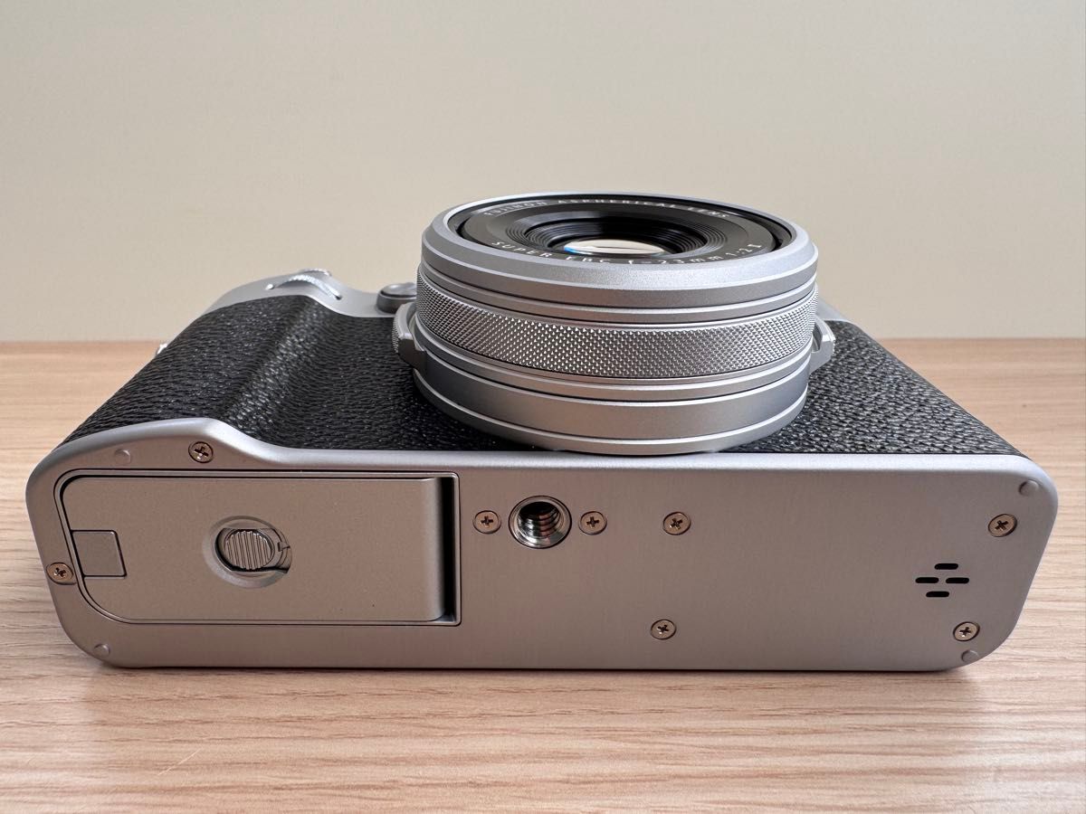保証残あり】FUJIFILM X100VI シルバー おまけ多数富士フイルム 保証残あり】FUJIFILM X100VI シルバー おまけ多数富士フイルム