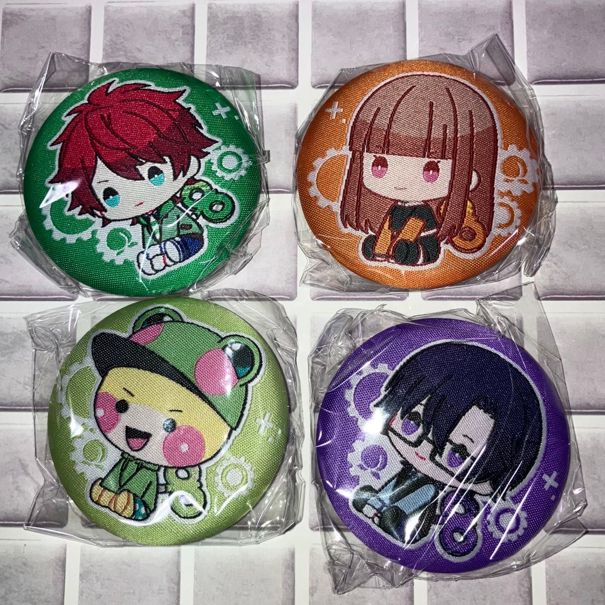 カラフルピーチ からぴち 刺繍缶バッジ ねじまき|Yahoo!フリマ カラフルピーチ からぴち 刺繍缶バッジ ねじまき|Yahoo!フリマ